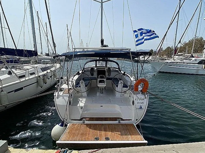 14.27m Athens Bavaria Cruiser 46 Hire