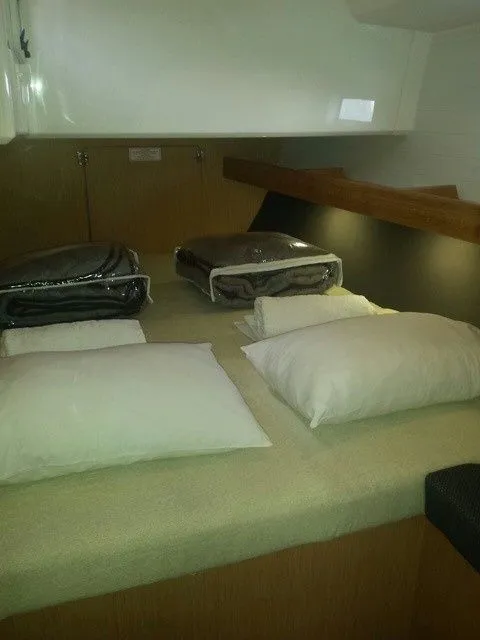 Leonidas Charterboot - 5