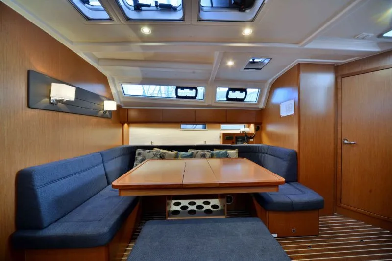 Leonidas 2 Charter Boat - 5