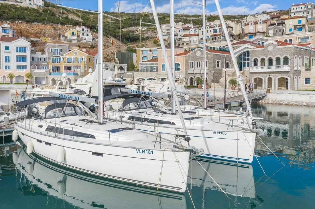 Linda Charterboot - 4