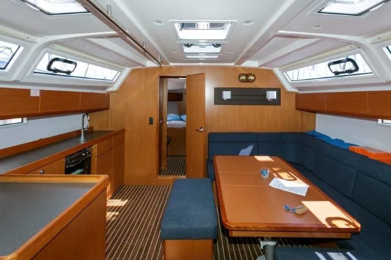 Lučija Charterboot - 5