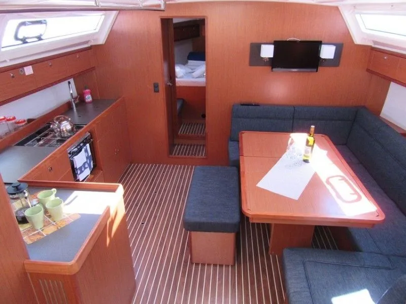 Lula Charterboot - 4