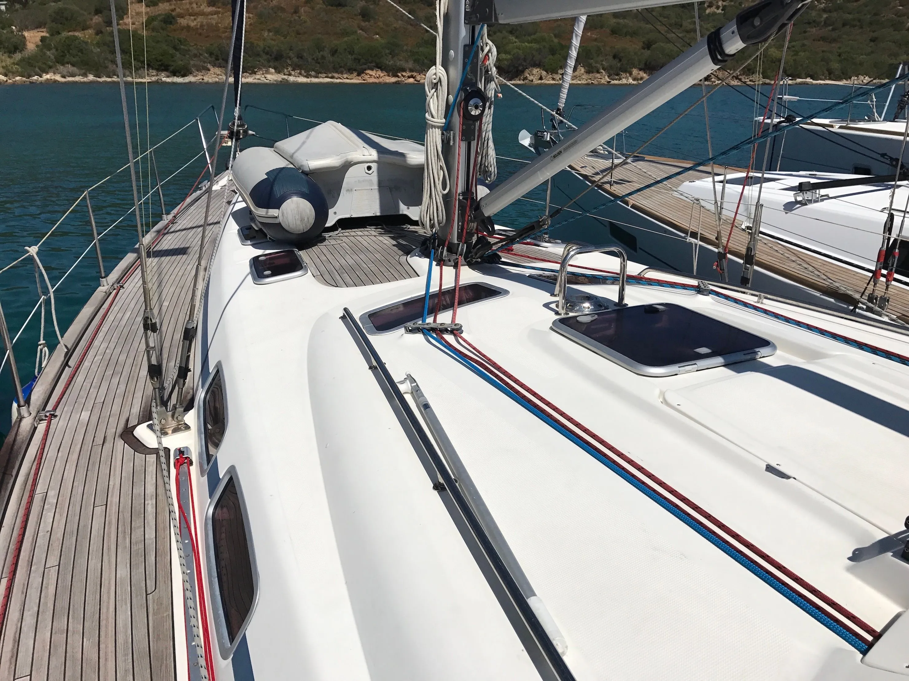 Rent a 13.99m Bavaria Cruiser 46 Sailing Yacht in Cagliari