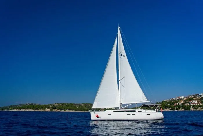 MH 77 Charter Boat