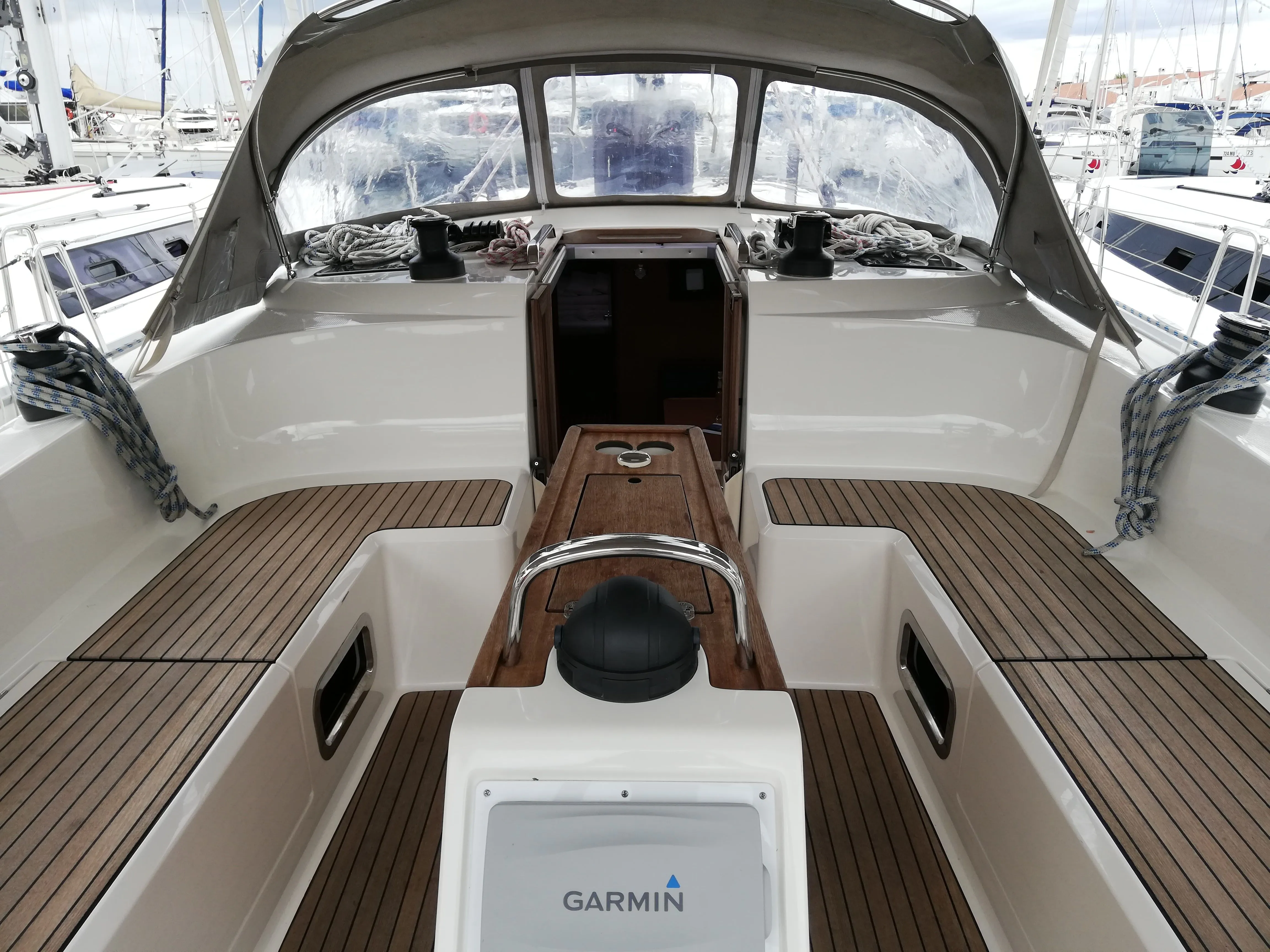 Explore Murter on a 14.27m Bavaria Cruiser 46 Sailing Yacht Rental