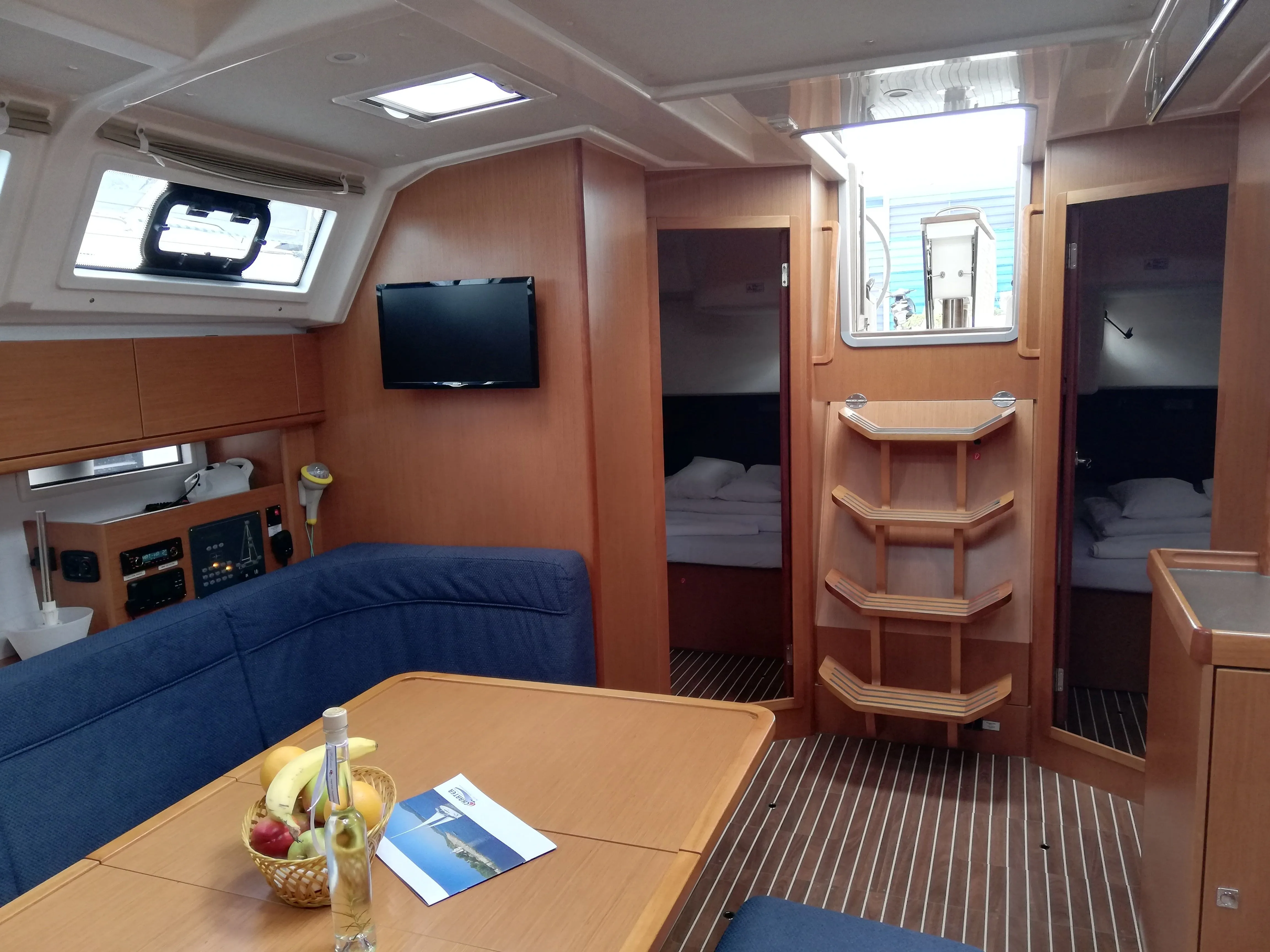 MH 78 Charter Boat
