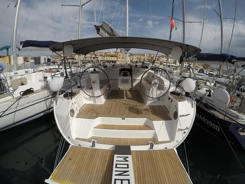 Rent a 14.27m 4 Cabin Sailing Yacht in San Vincenzo