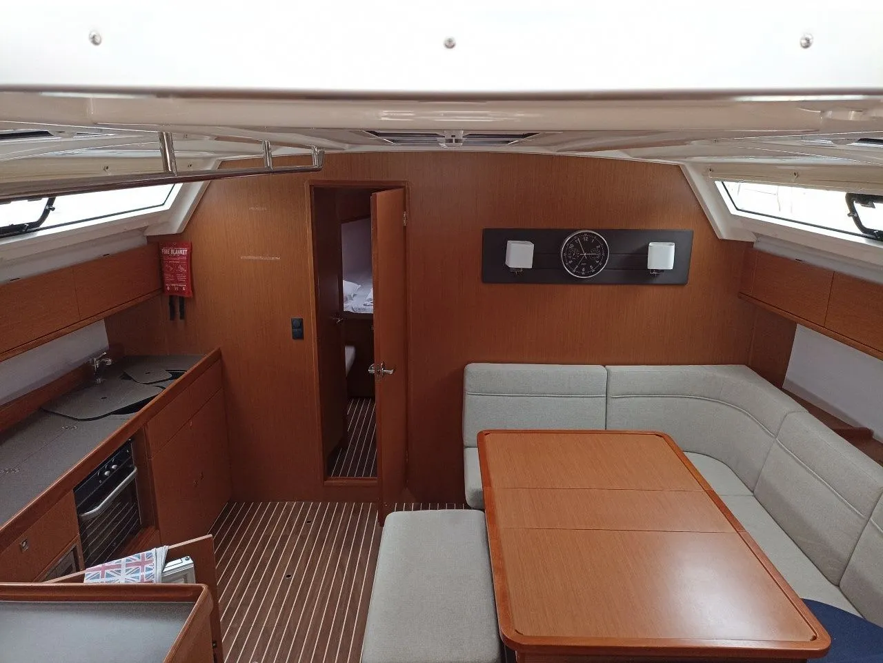 Nireas Charter Boat