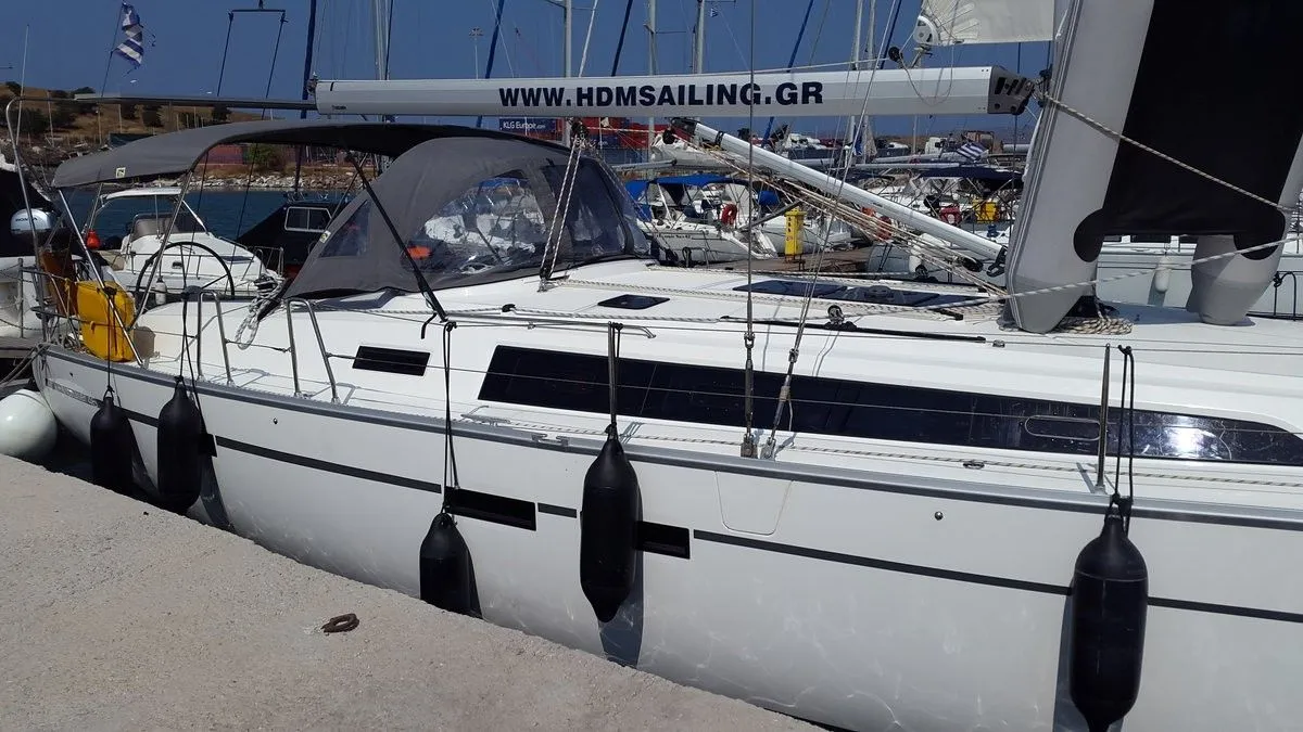Rent a 14.02m Bavaria Cruiser 46 in Lavrion