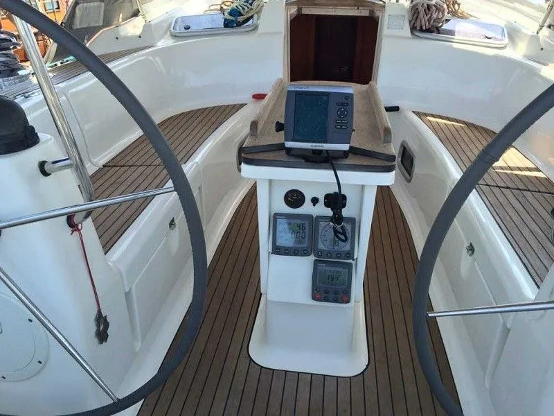 Paris Charter Boat