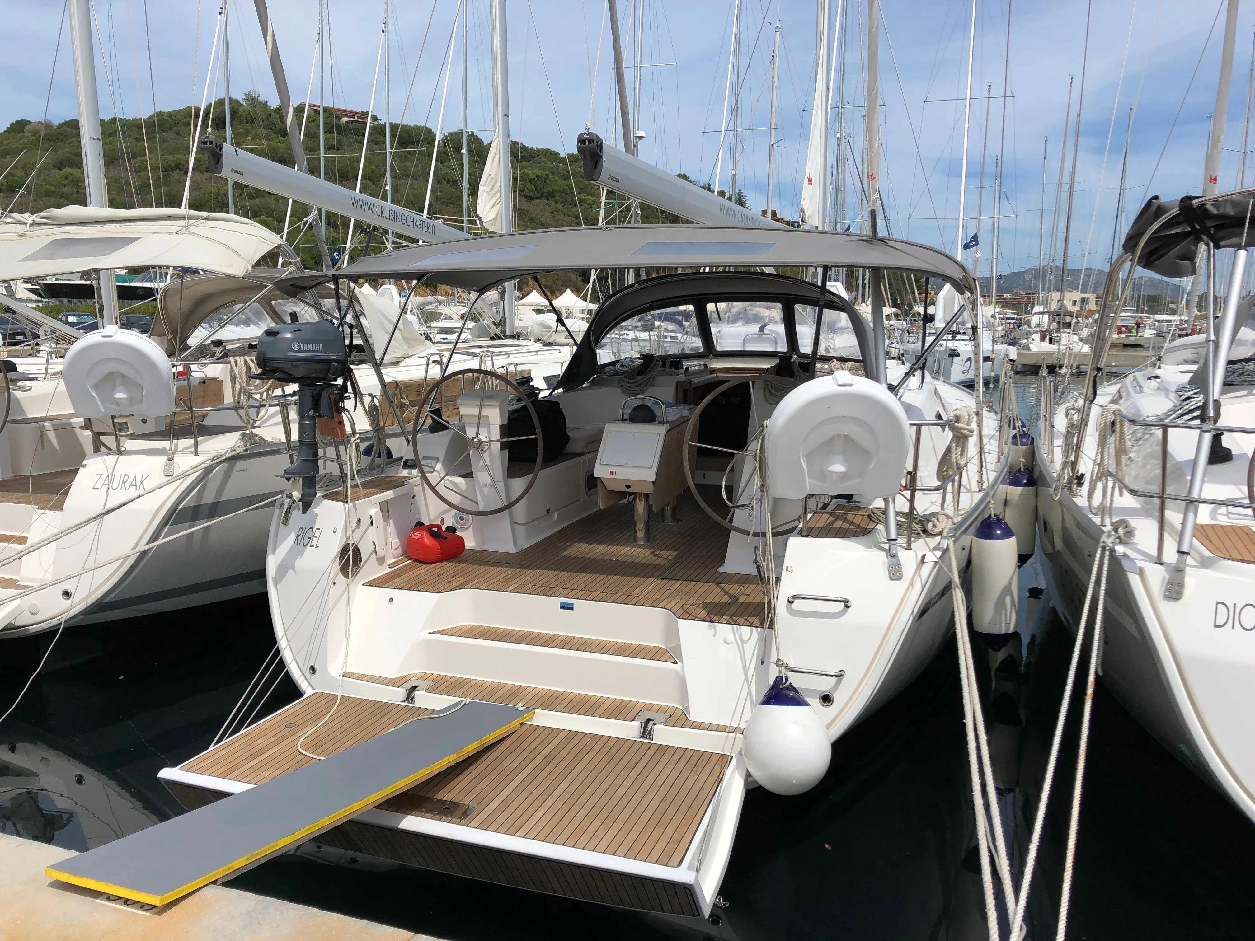 Explore Porto Rotondo on a 13.6m Rental Sailing Yacht