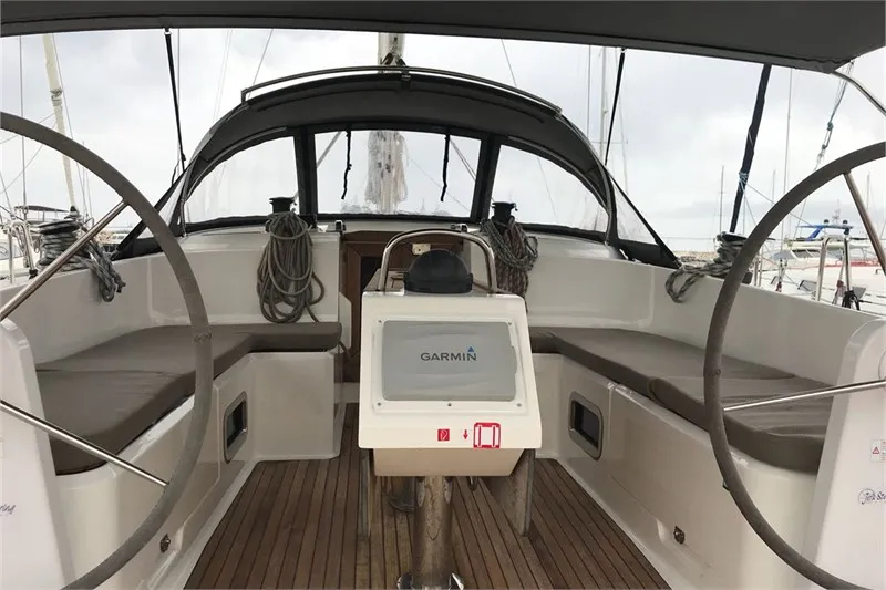 Roberta Charterboot - 5