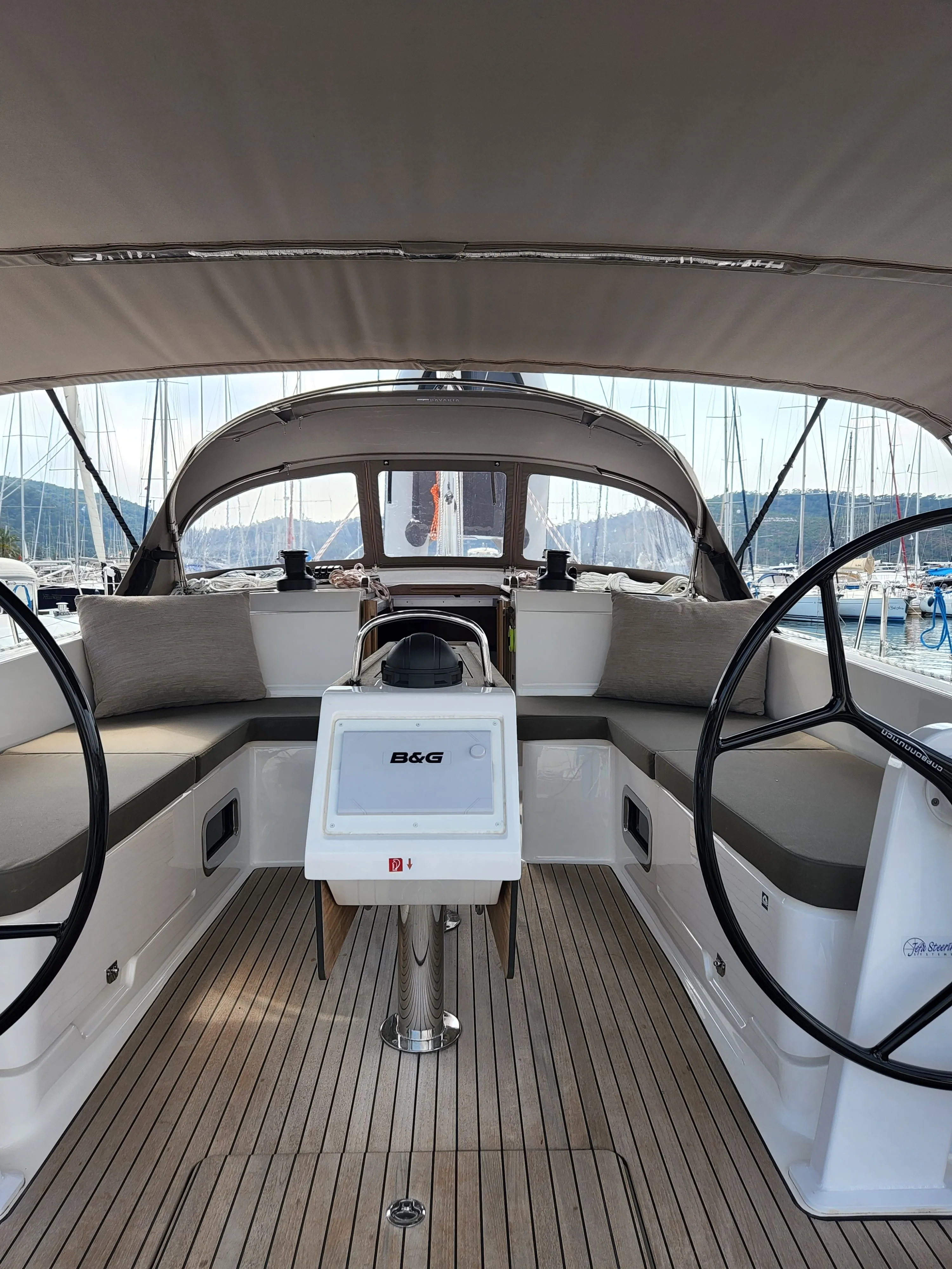 Чартер Sail Betelgeuse - 3