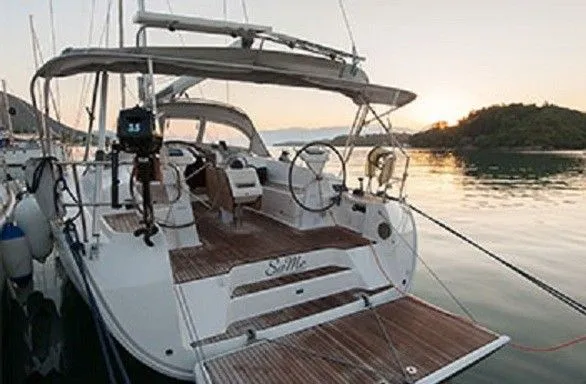 Explore Nydri on a 14.27m 4 Cabin Sailing Yacht Rental