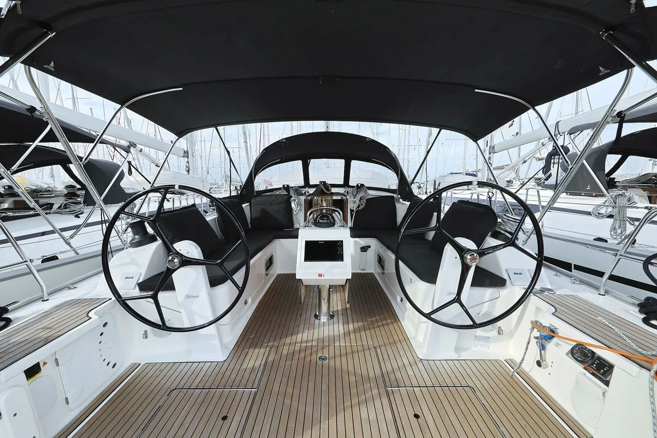 Silence four Charterboot - 5