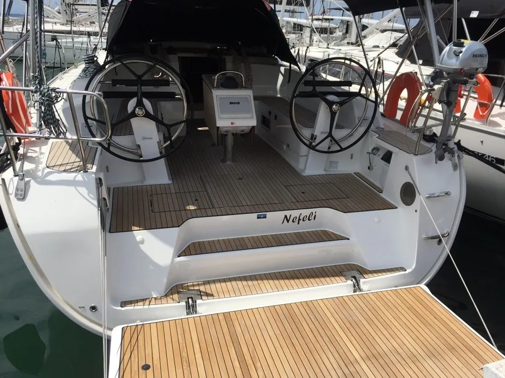 Nefeli Charterboot - 1