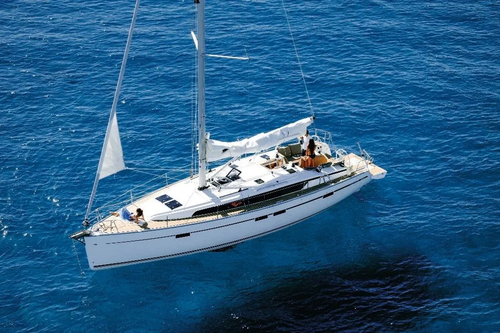 13.9m São Miguel Sailing Yacht Bavaria Cruiser 46 Hire