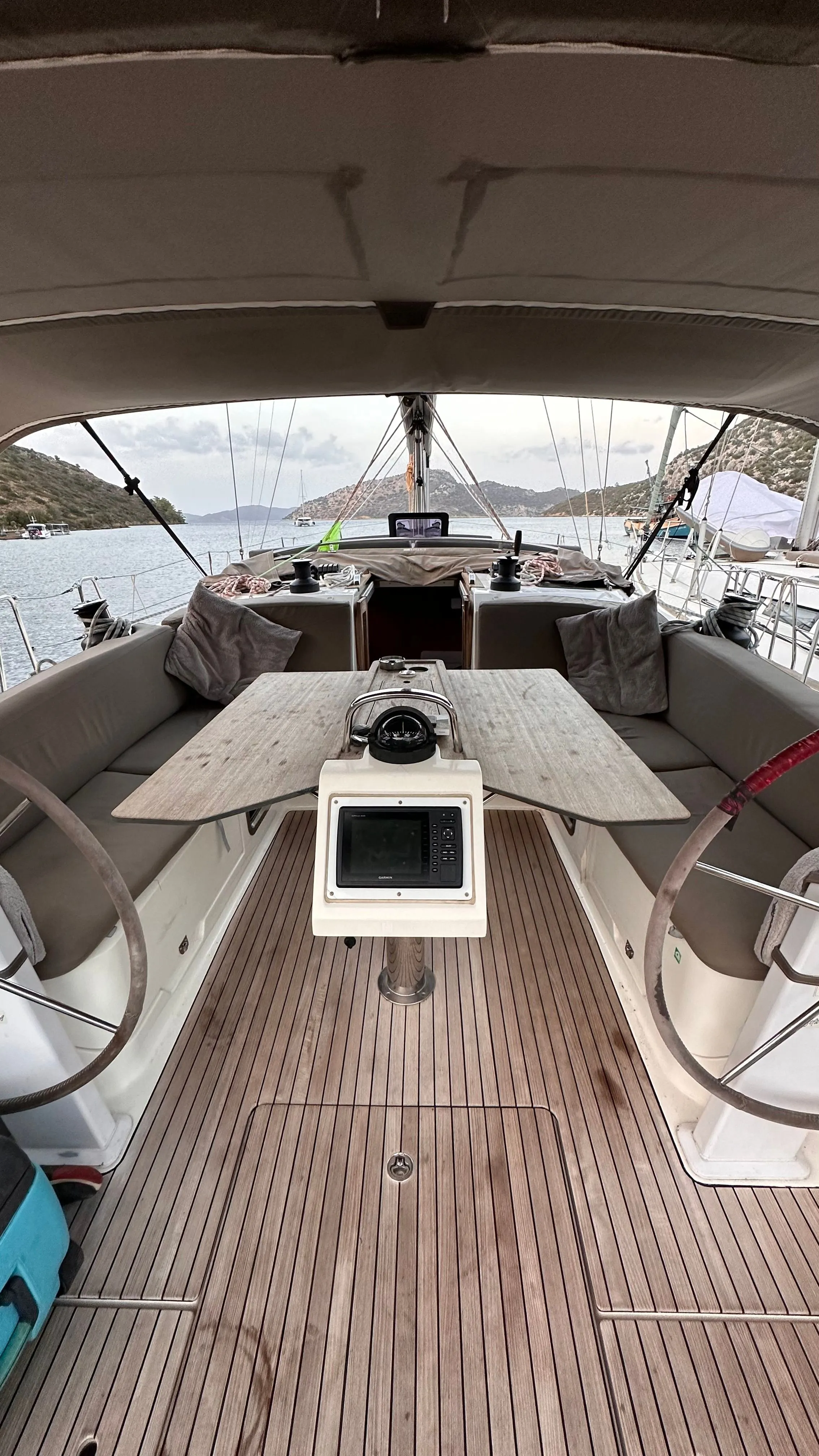 Sudelisi Charter Boat