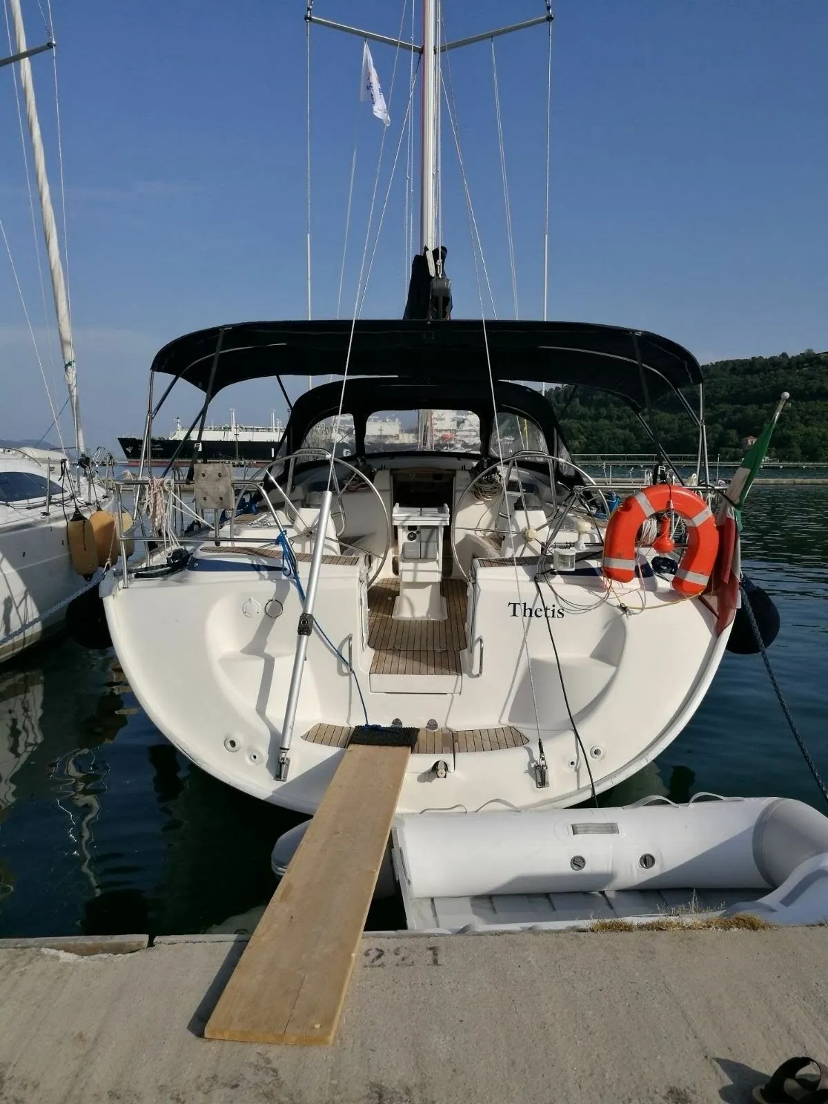 Thetis Marina del Fezzano Charter Boat