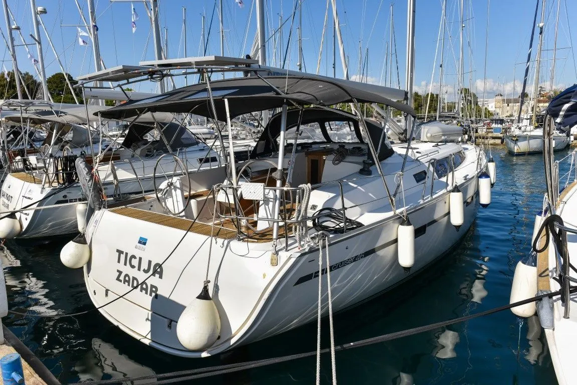 Ticija Mietboot - 3