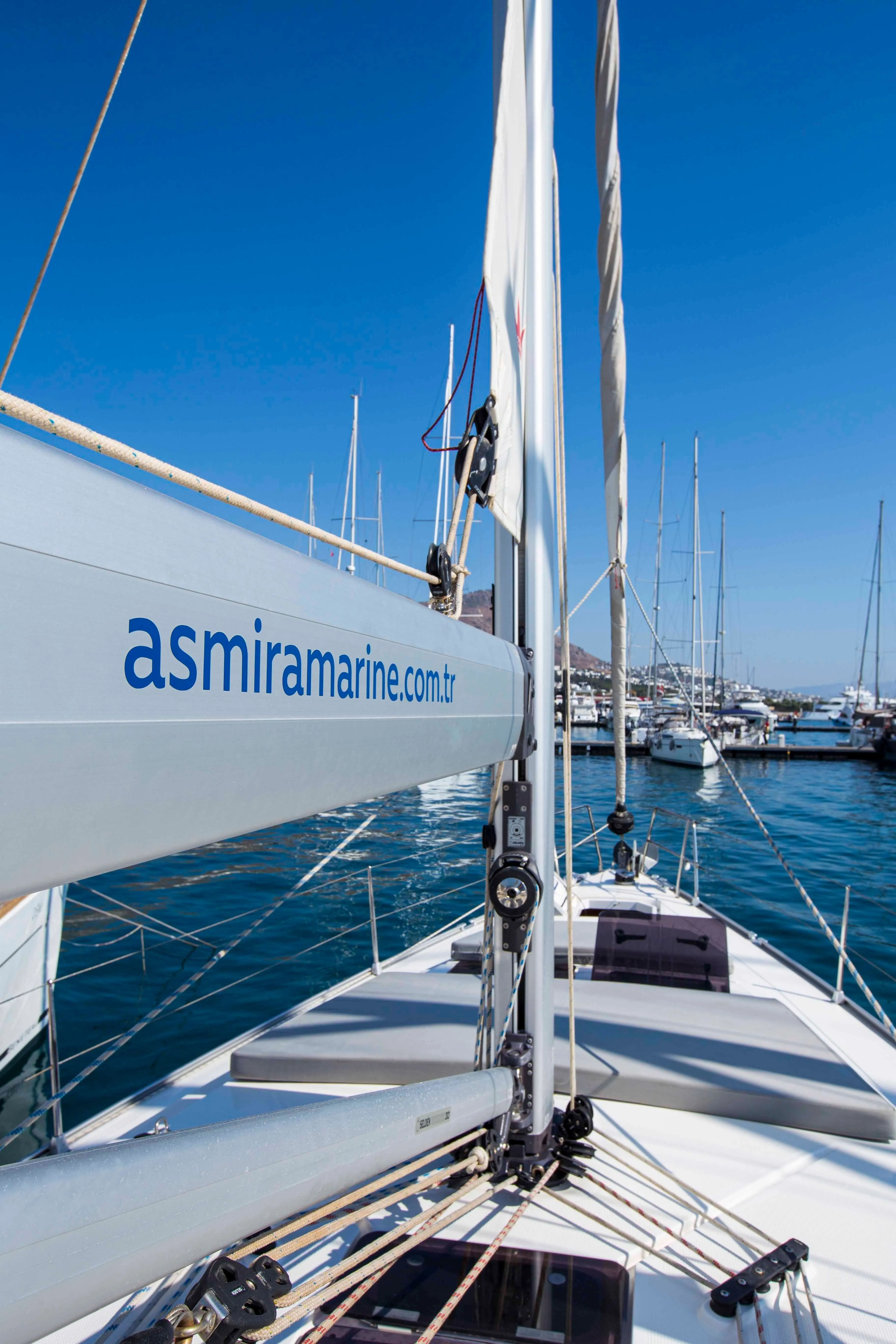 Charter a 13.6m Sailing Yacht in Turgutreis