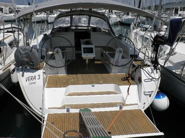 Vera 3 Charter Boat - 3