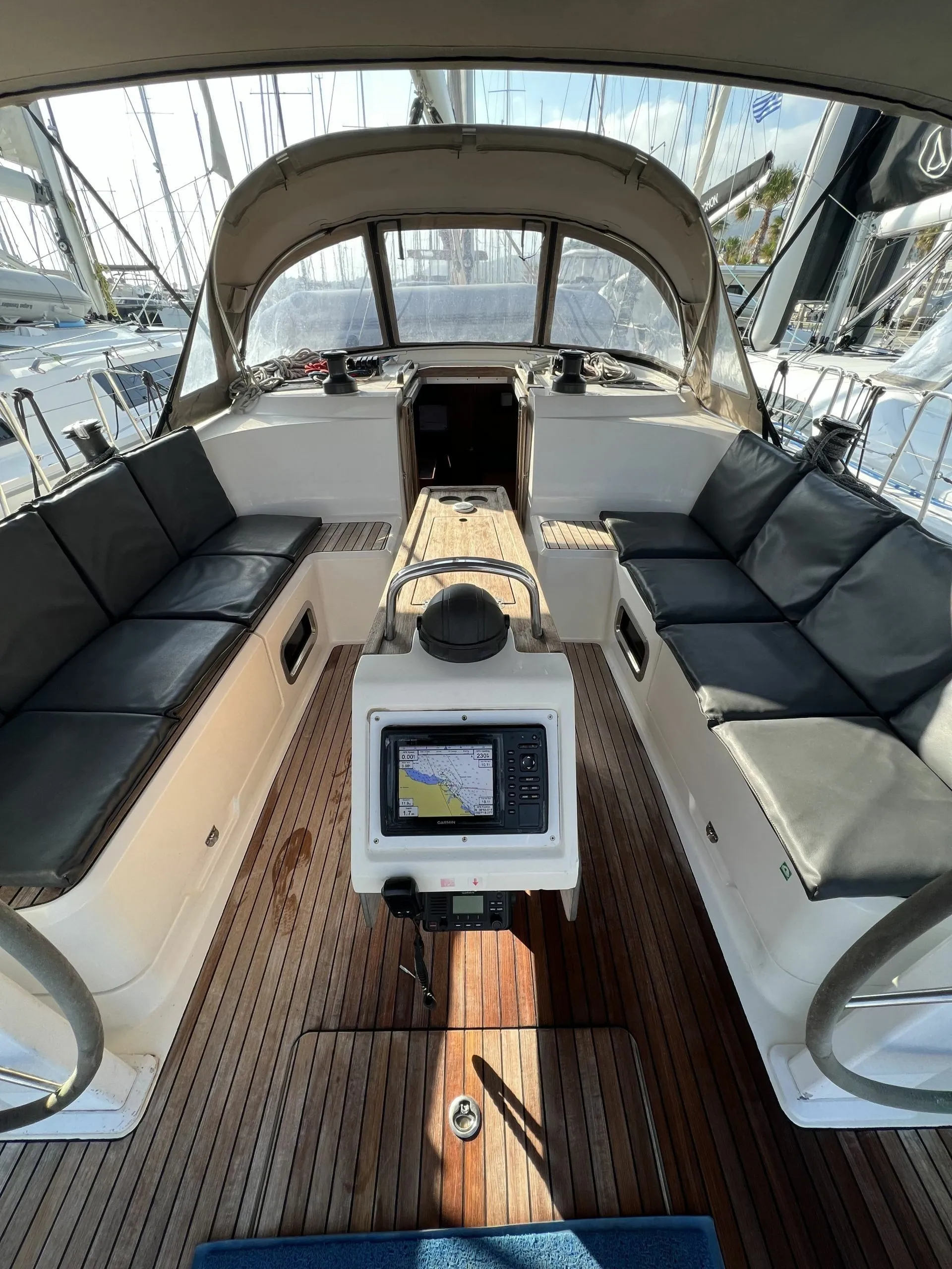 Volantis 9 Charterboot - 4