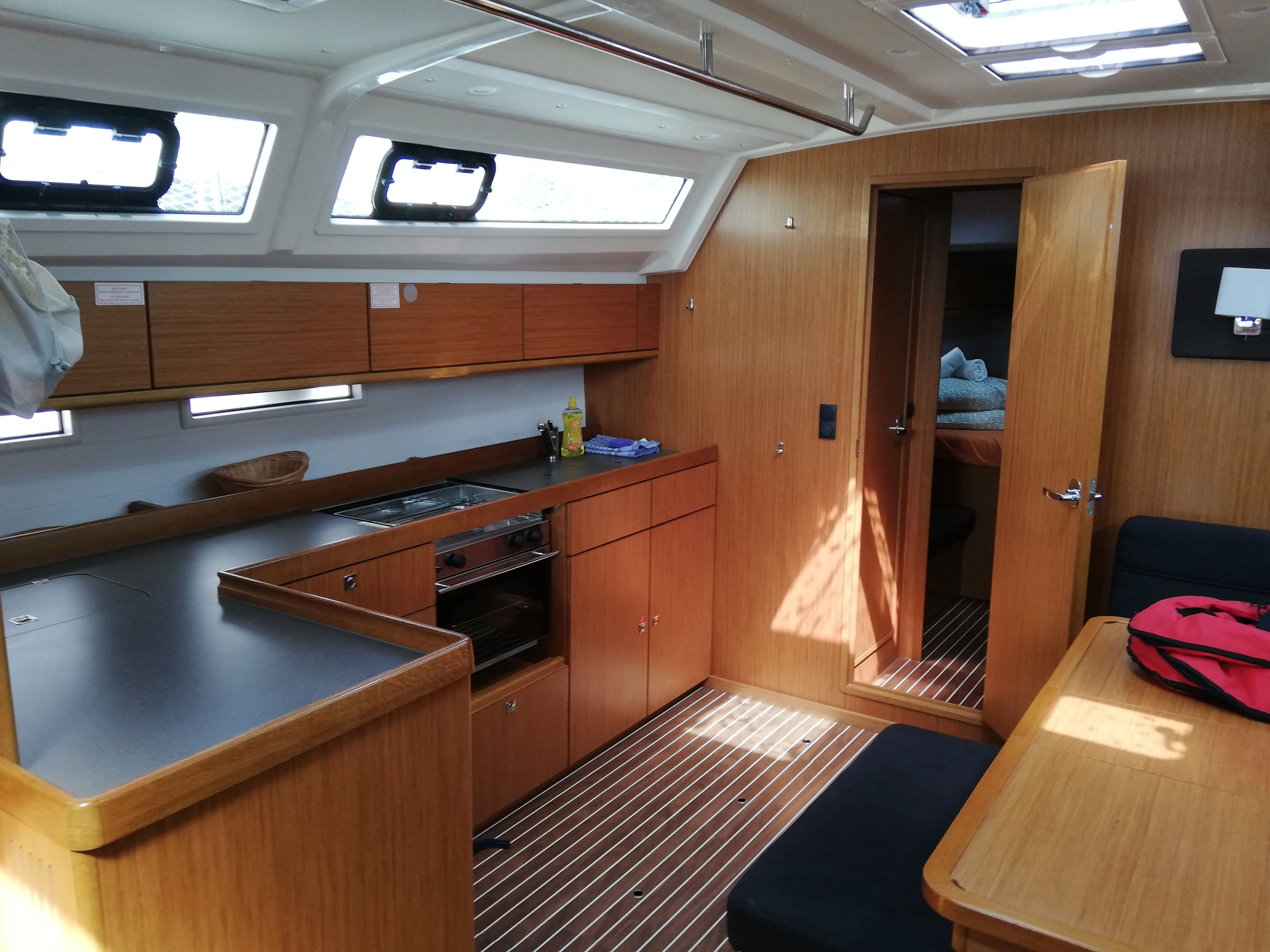 Yabadu Charter Boat