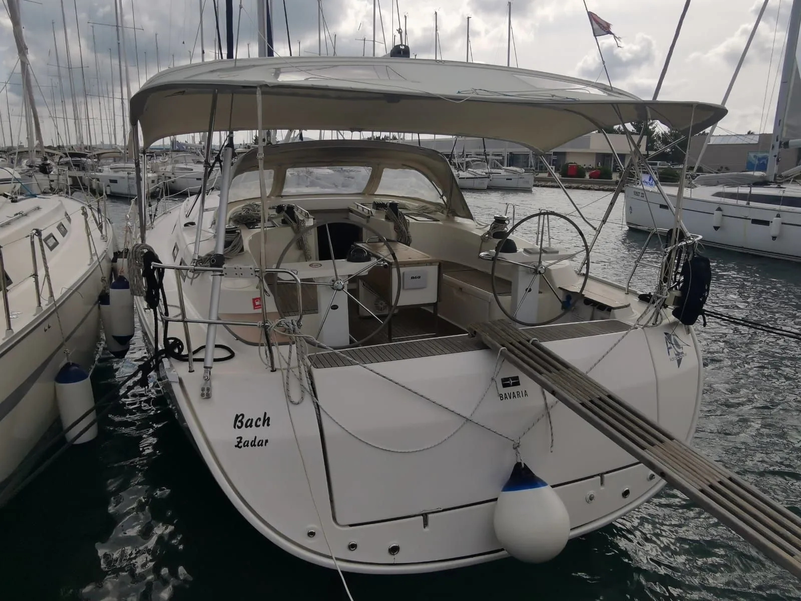 Чартер Bach - 5