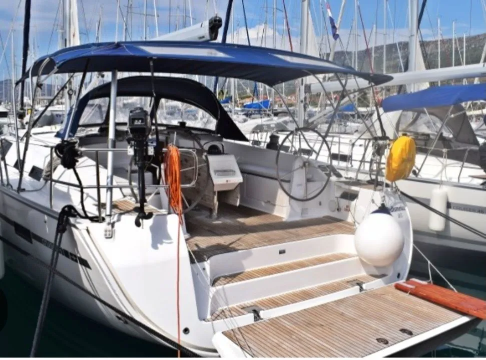 Bela Vila Charter Boat - 4