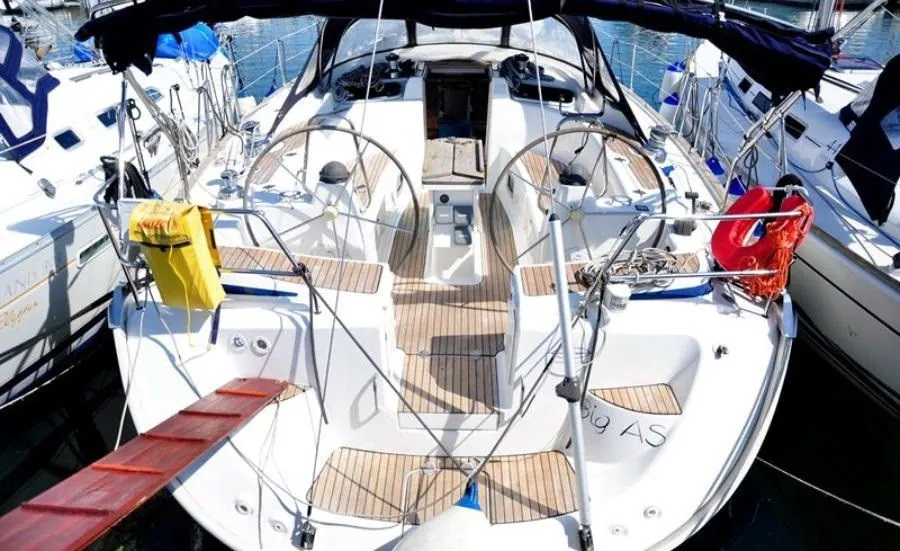 Rent a 15.57m Bavaria Cruiser 50 Sailing Yacht in Izola
