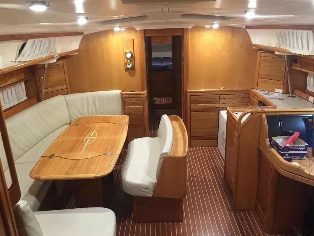 Daphne Charterboot - 3