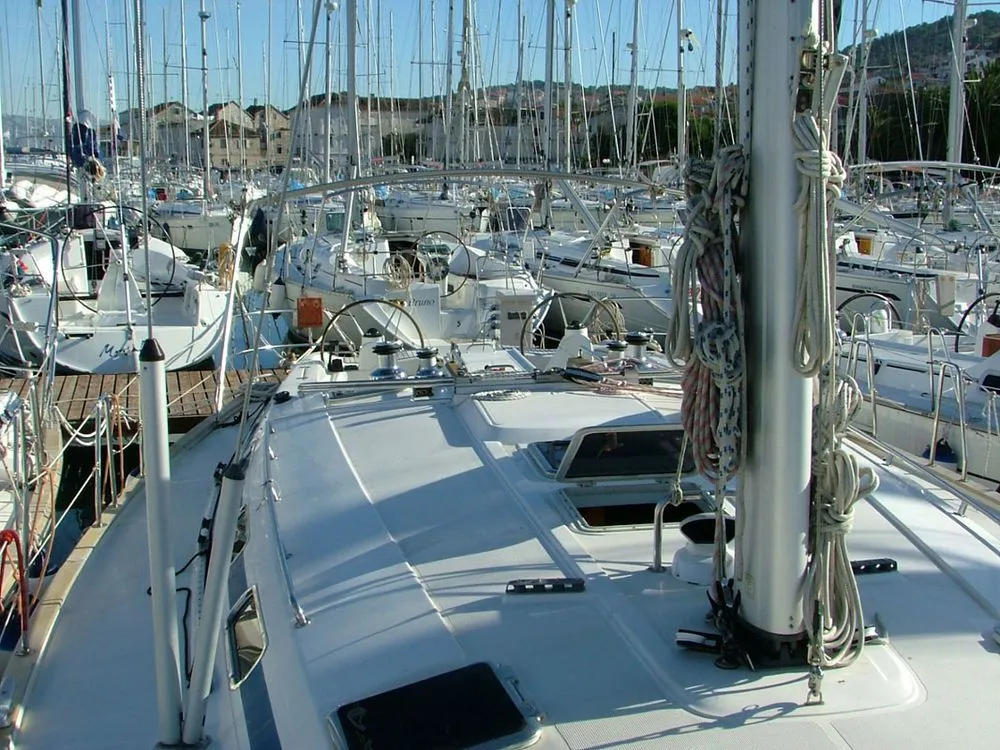 Charter a 15.43m 5 Cabin Sailing Yacht in Nettuno