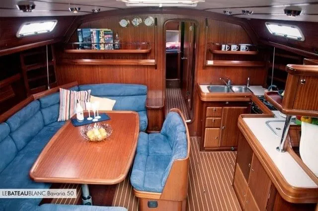 Giradora Charter Boat