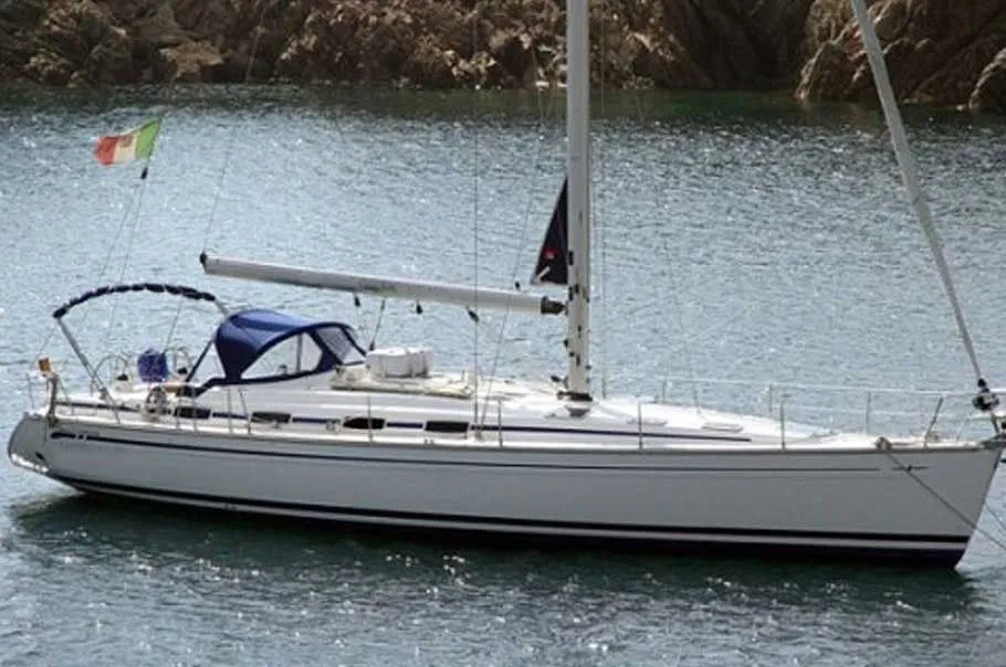 Charter a 14.95m Bavaria Cruiser 50 in Bocca di Magra