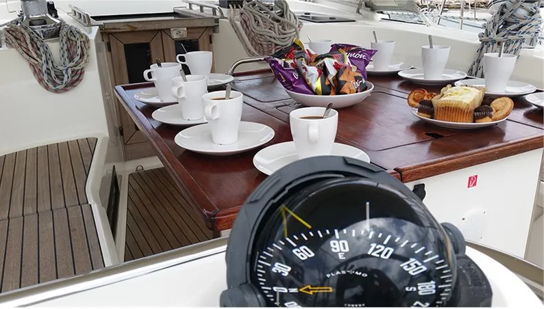 Leonis Charter Boat