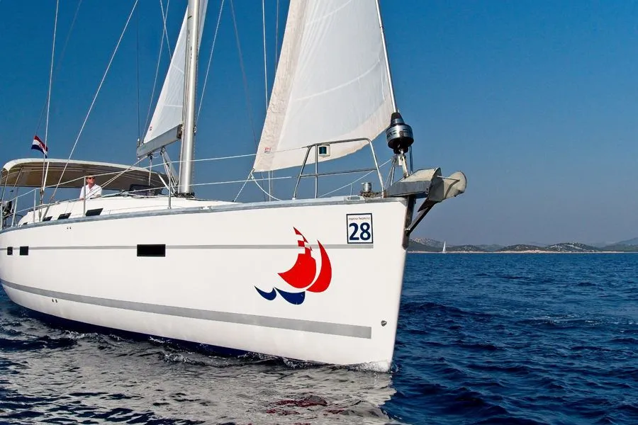 MH 28 Charter Boat - 5