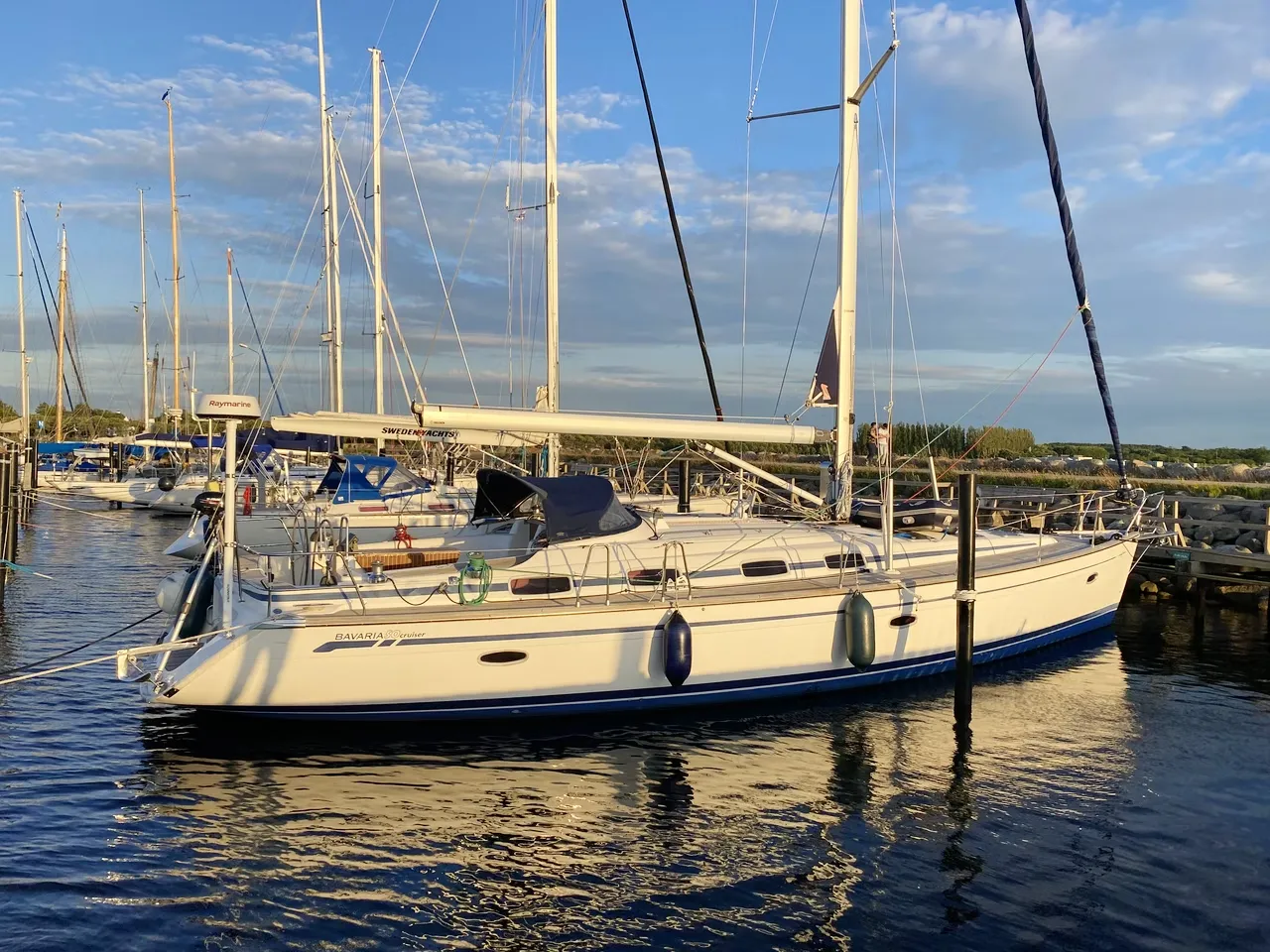 Charter a 15.4m Bavaria Cruiser 50 Sailing Yacht in Gothenburg