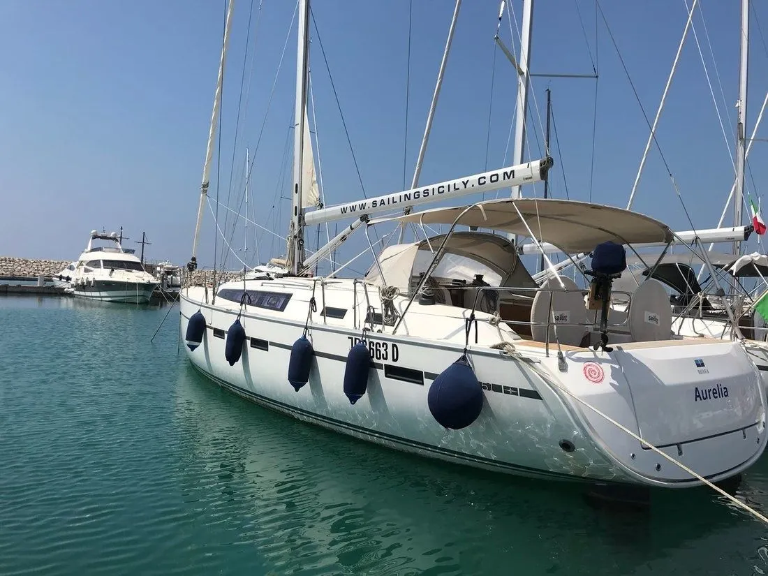 Aurelia Charter Boat