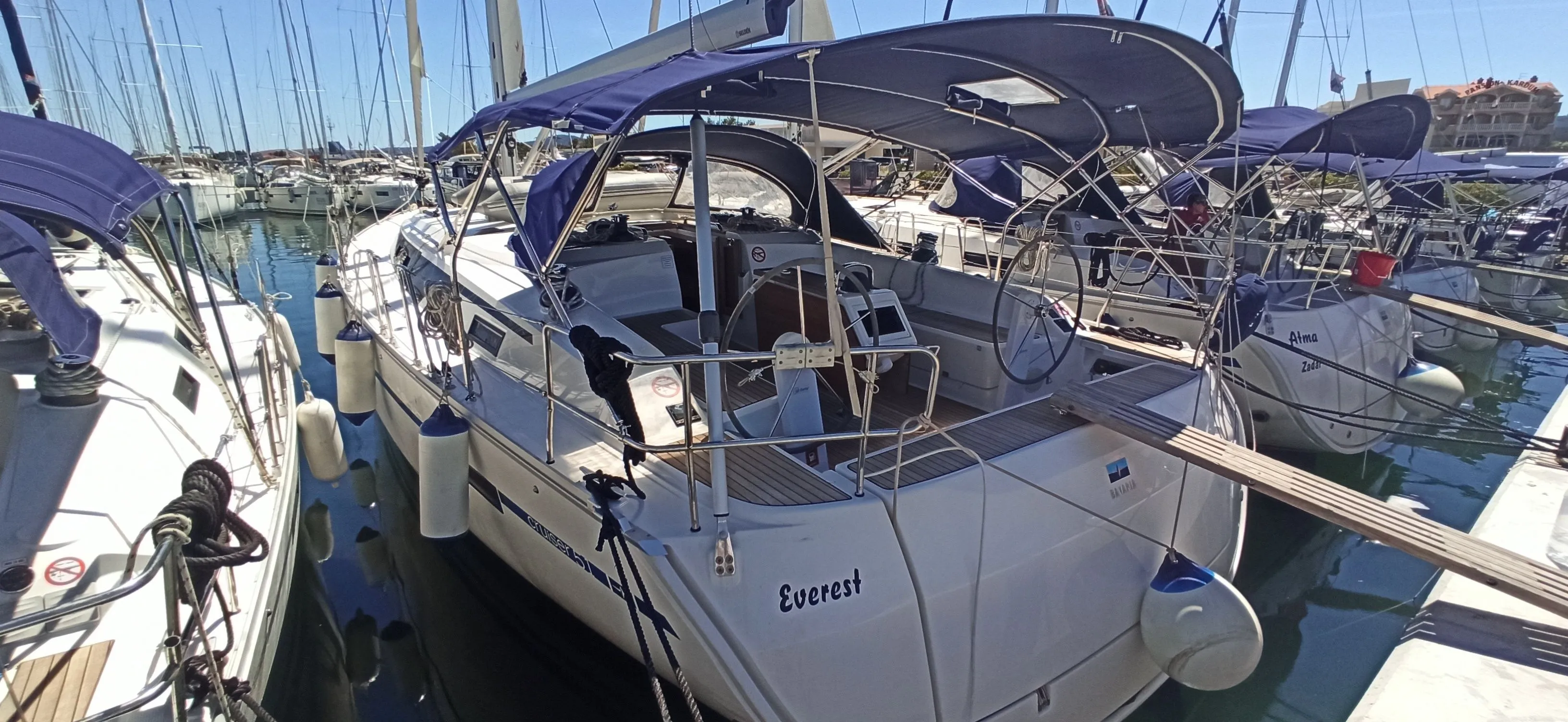 Everest Charterboot - 4