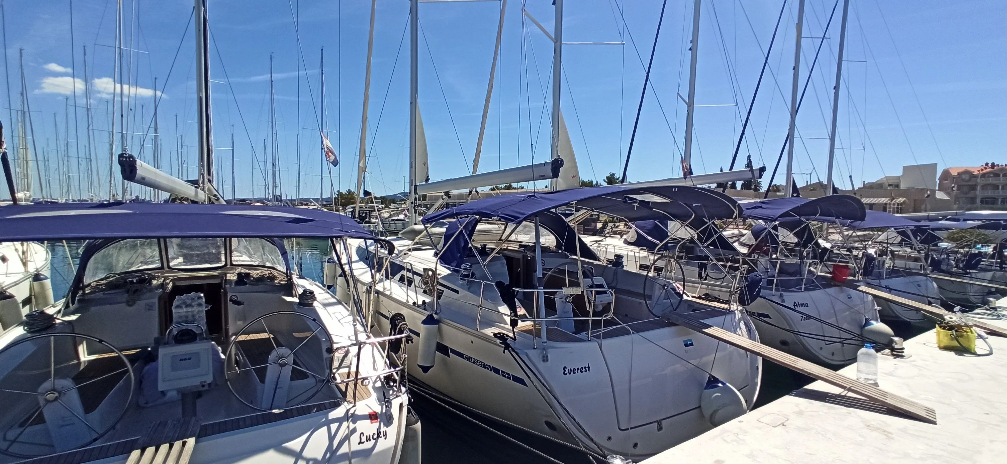 Everest Charterboot - 5