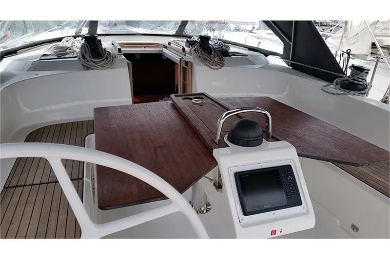 Firewall Charterboot - 5