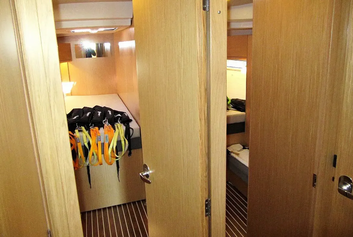 Lizzy Charter Boat