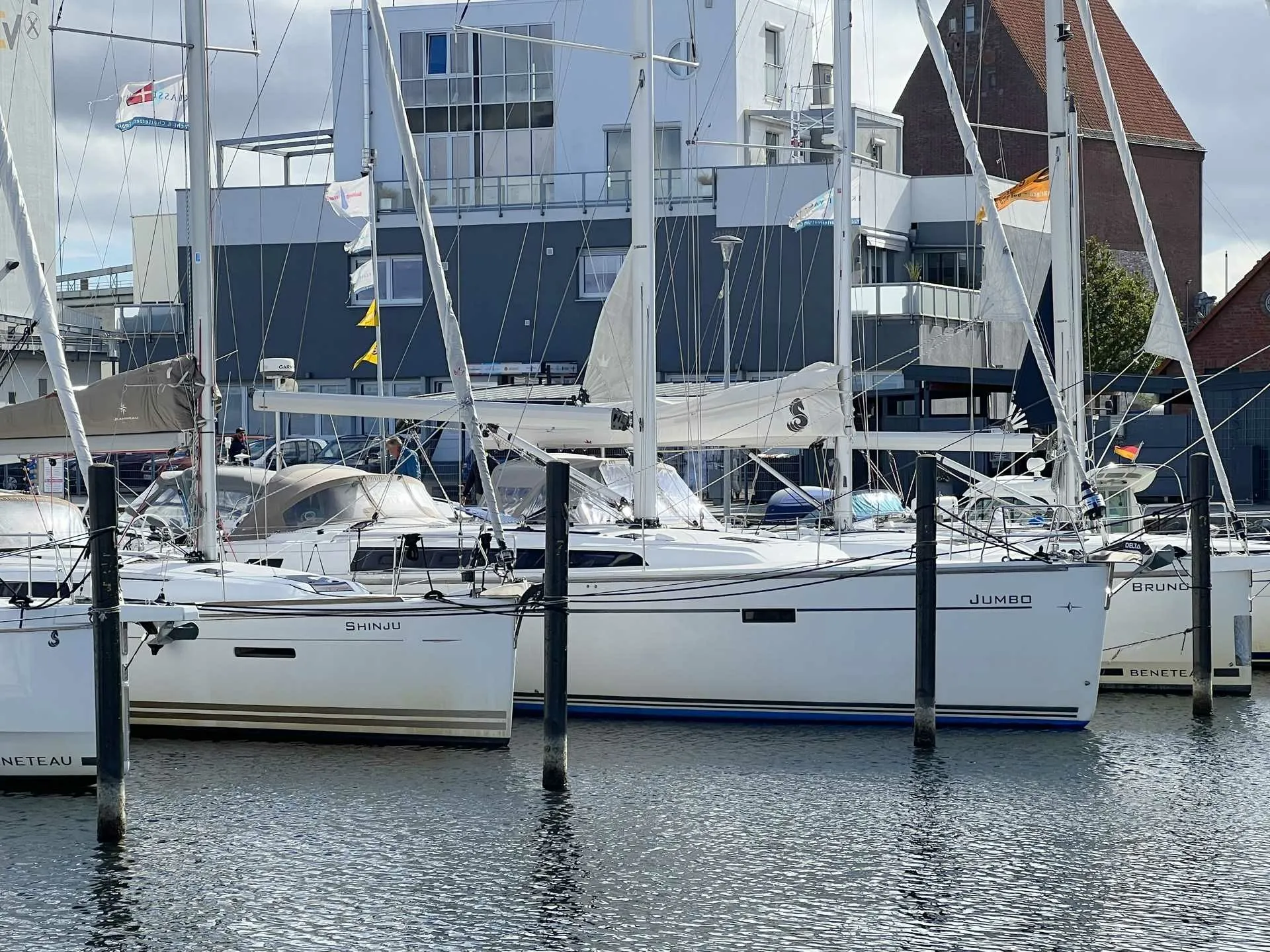 Jumbo Charter Boat - 4