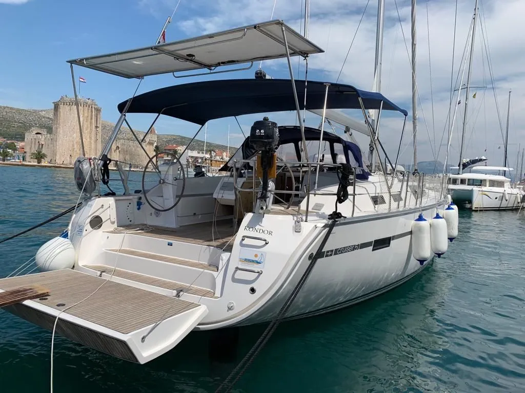 Kondor Charter Boat