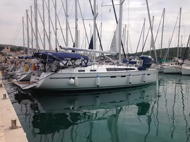 LU Charter Boat