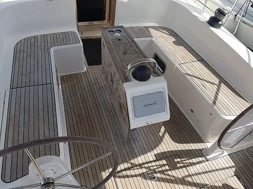 Margeo 9 Charter Boat - 5