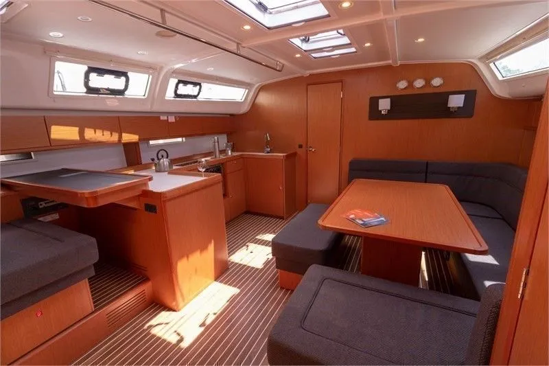 Marzia Charterboot - 5