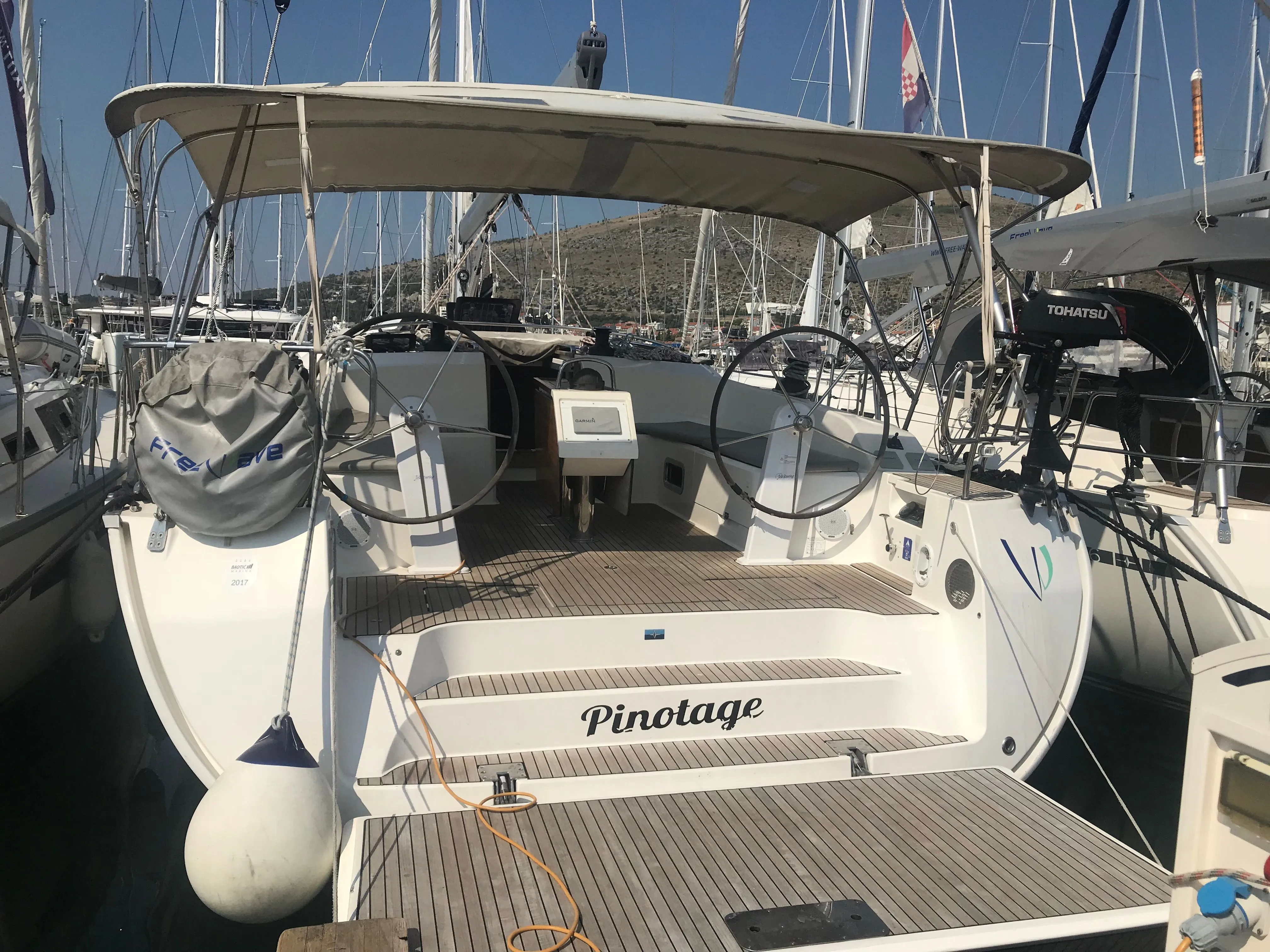 Pinotage Charter Boat - 3