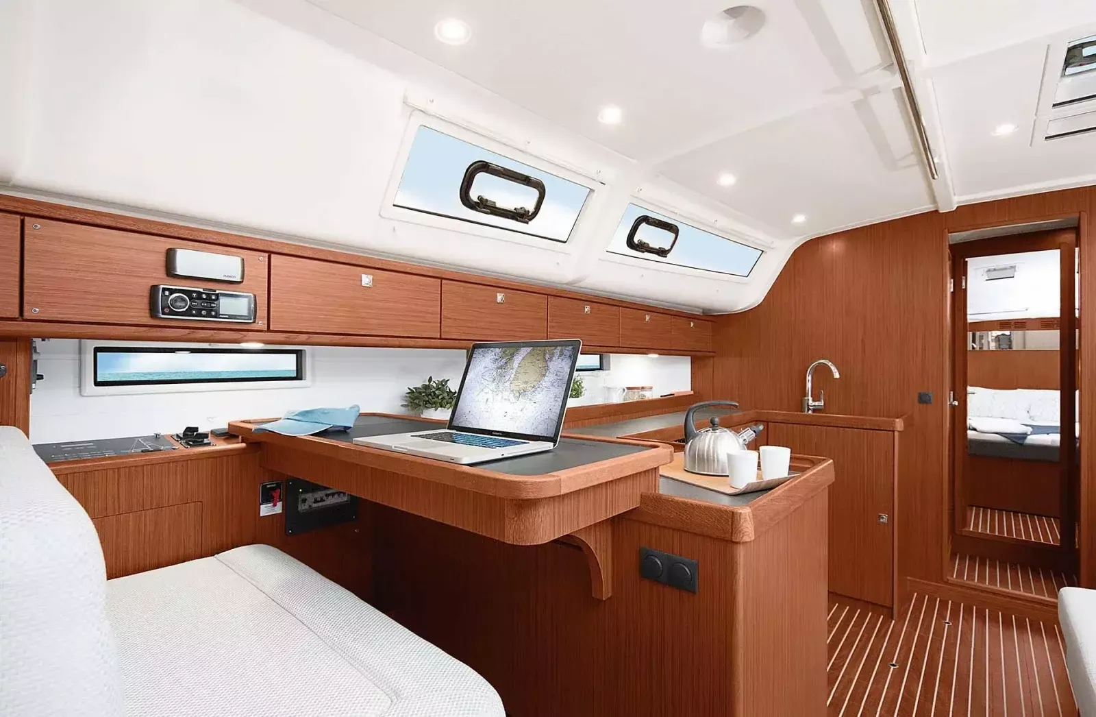 Papaya Charter Boat